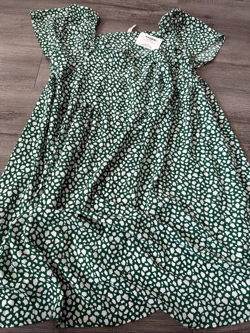 Emerald Green and White Dot Flutter-Sleeve Casual Dress